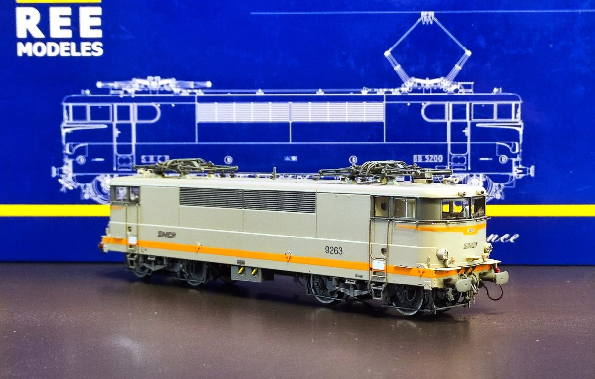 REE MB-085S Locomotive électrique SNCF BB 9263 – Digital Sonore & pantographes motorisés